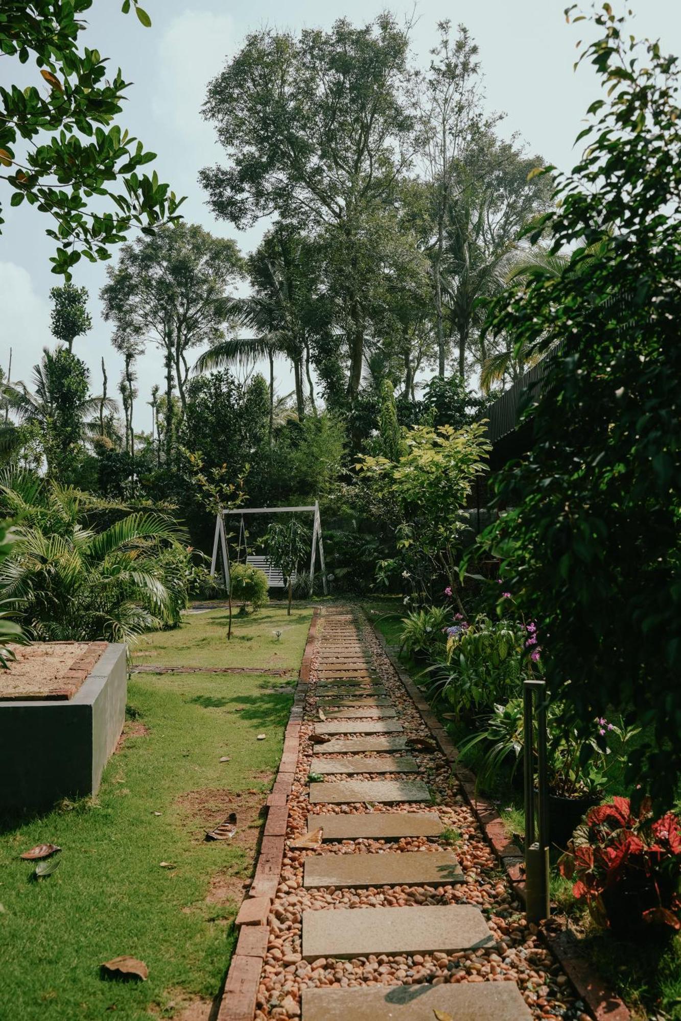 Haze Woods Resort Vaduvanchal Buitenkant foto