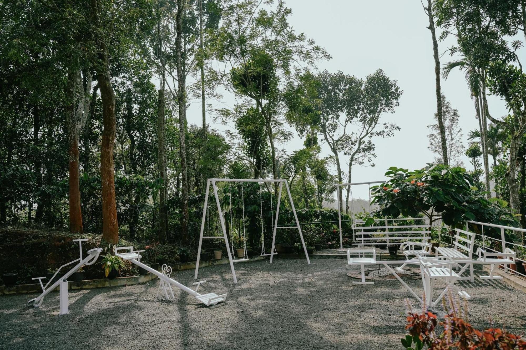 Haze Woods Resort Vaduvanchal Buitenkant foto