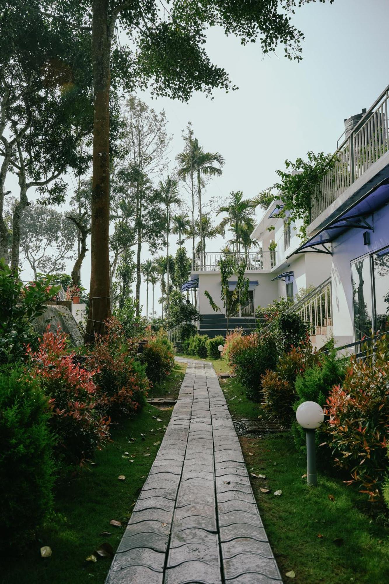 Haze Woods Resort Vaduvanchal Buitenkant foto