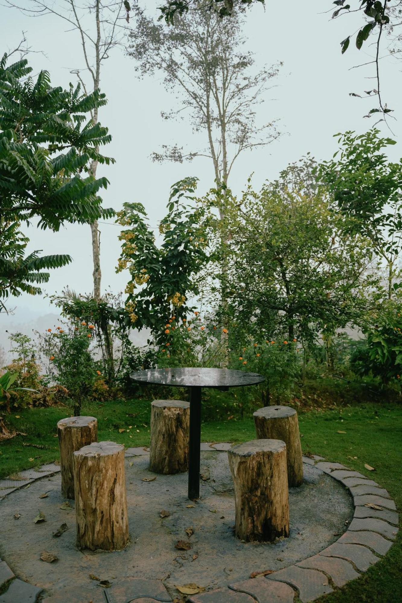 Haze Woods Resort Vaduvanchal Buitenkant foto