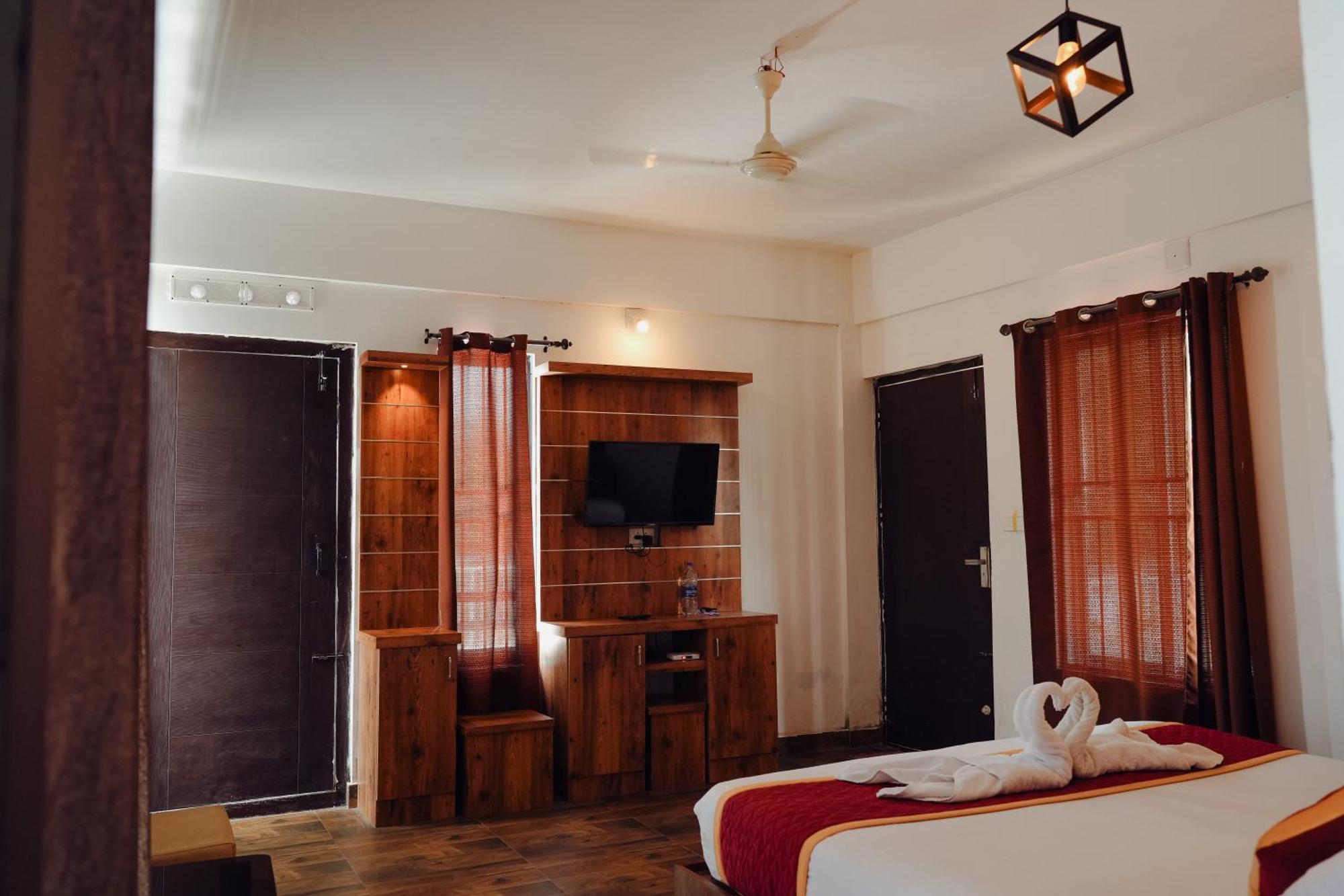 Haze Woods Resort Vaduvanchal Buitenkant foto