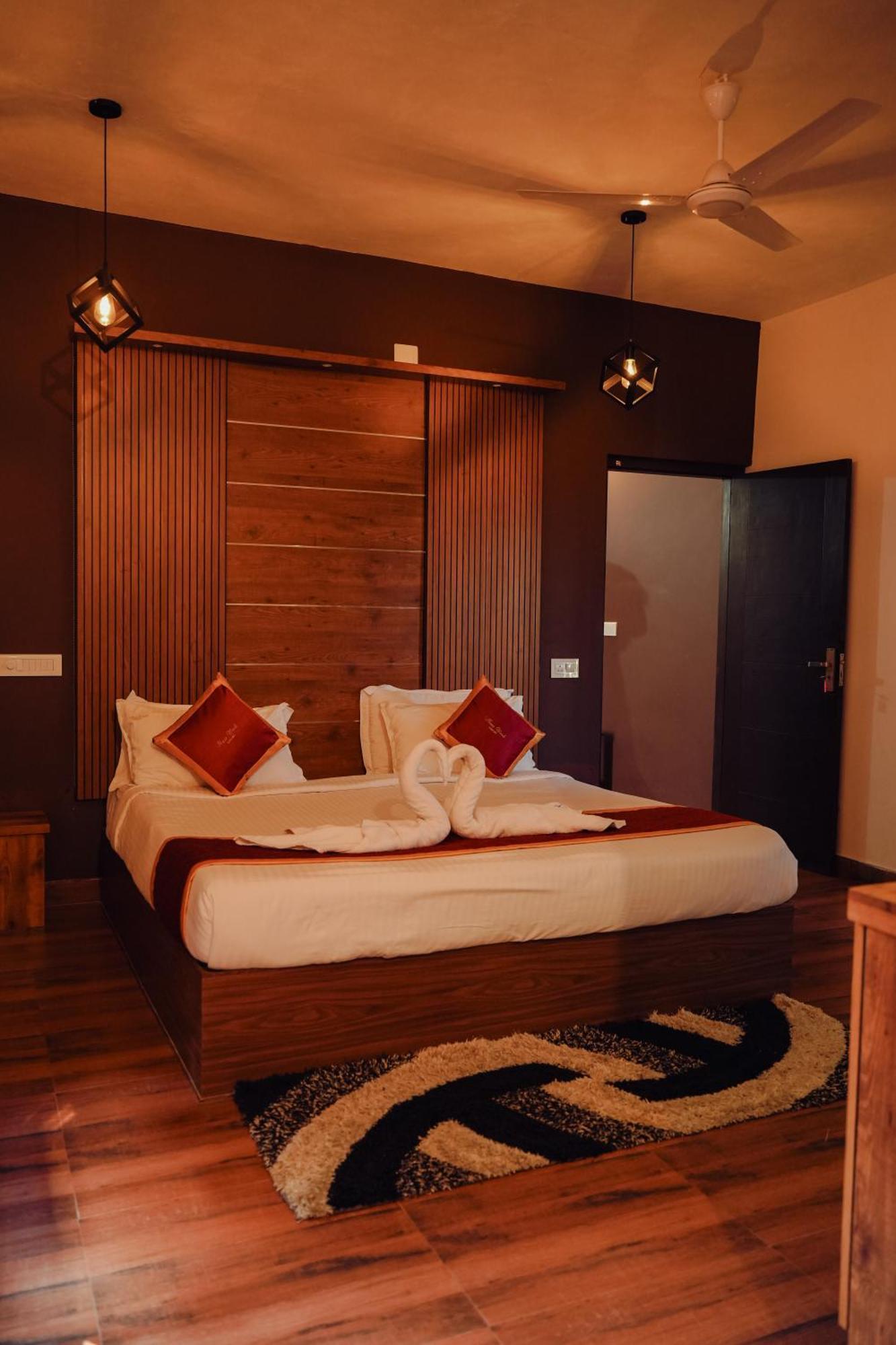 Haze Woods Resort Vaduvanchal Buitenkant foto