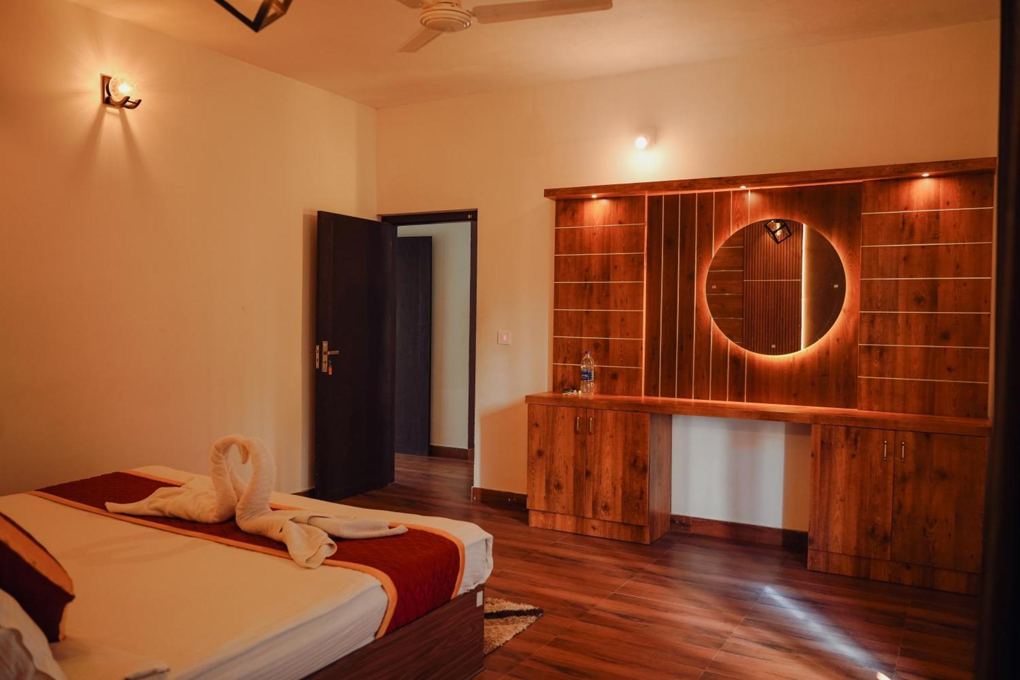 Haze Woods Resort Vaduvanchal Buitenkant foto