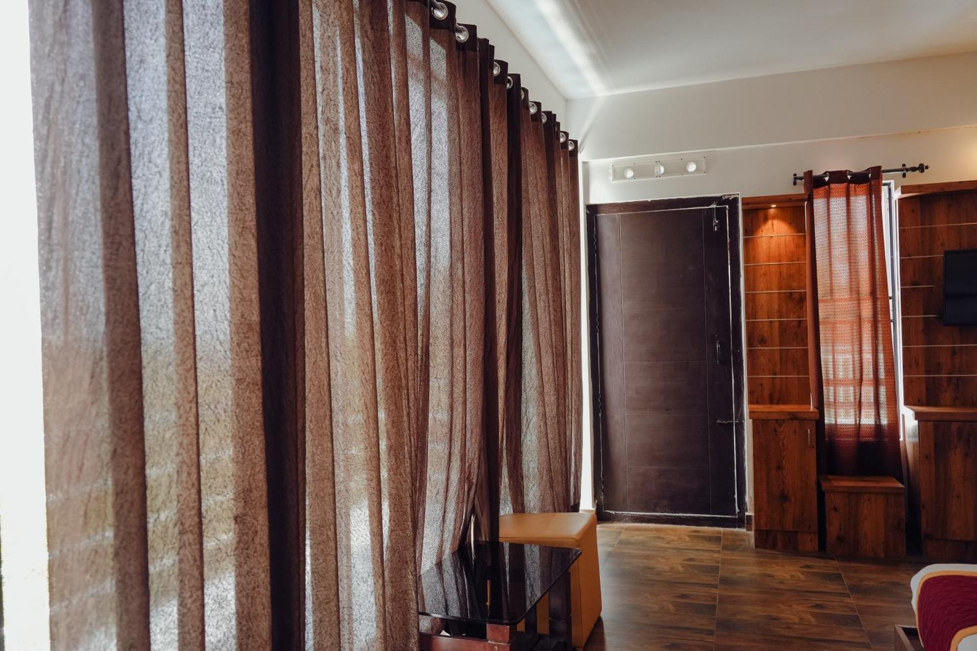 Haze Woods Resort Vaduvanchal Buitenkant foto